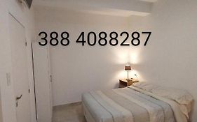 Habitación con baño privado en edificio 1er piso